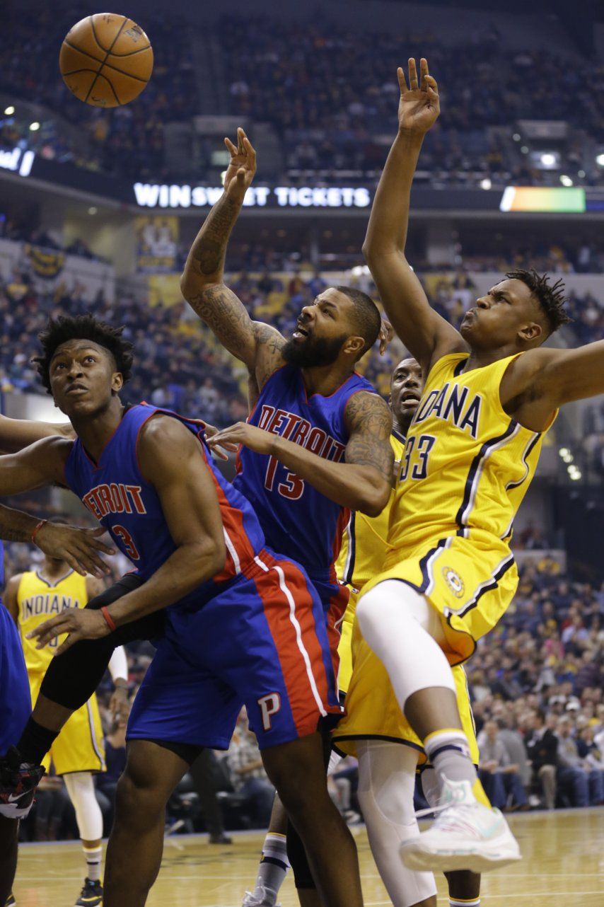 Pacers doblegan a Pistons, con 30 puntos de George
