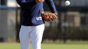 Yuli Gurriel es operado y se perderá inicio de la temporada