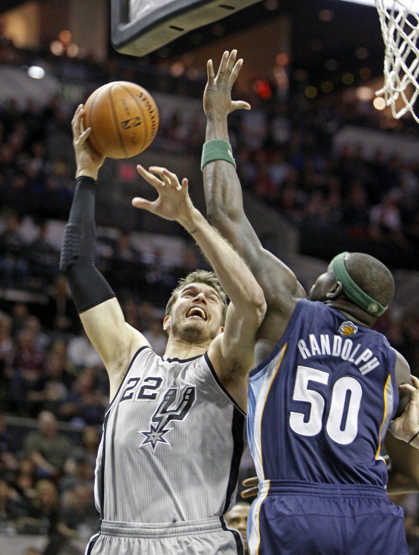 Spurs vencen a Grizzlies con 26 puntos de Ginóbili