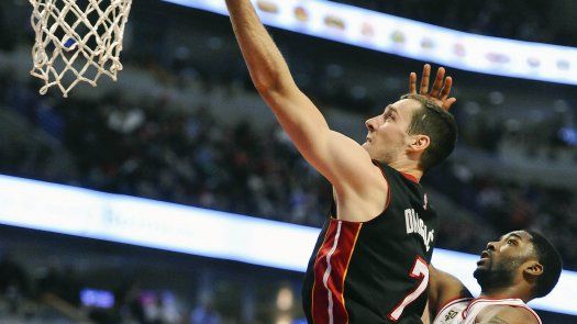 Dragic anotó 26 puntos en victoria del Heat sobre Bulls
