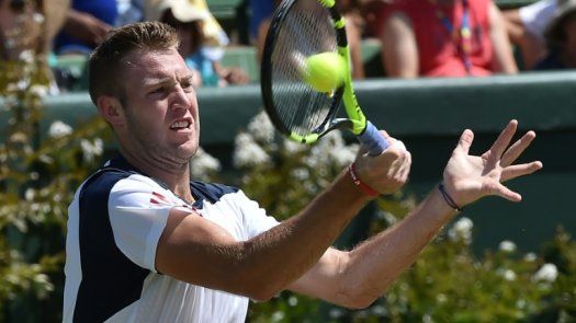 Sock avanza en la defensa de su título en el torneo de Houston