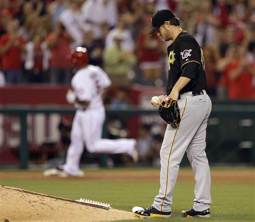 Piratas vencen a Angelinos 5-2