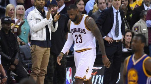 LeBron James se alía con Warner Bros. para conquistar la ficción