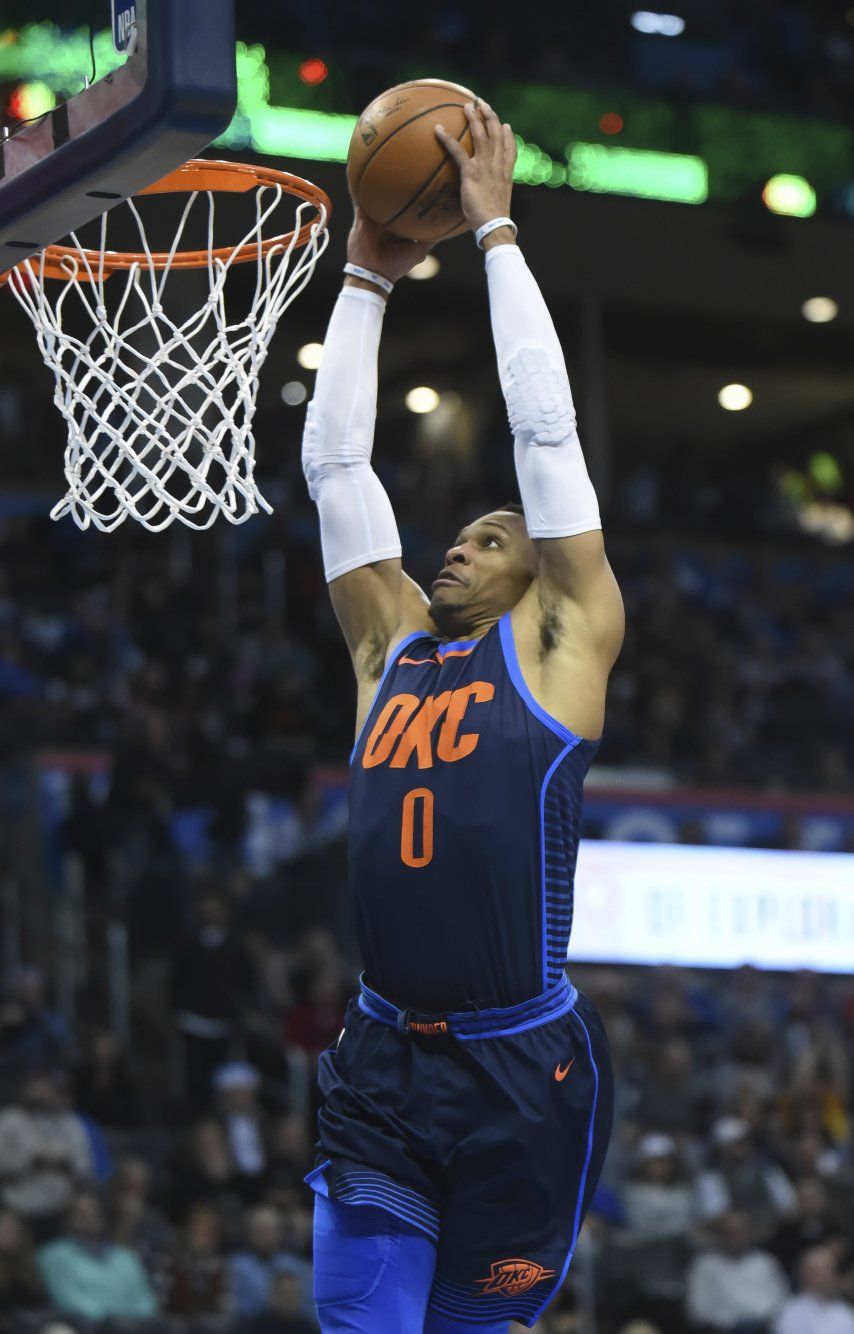 Westbrook anota 31 puntos; Thunder vence a Rockets