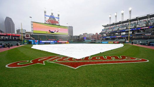 Lluvia vuelve a suspender juego entre Indios y Azulejos