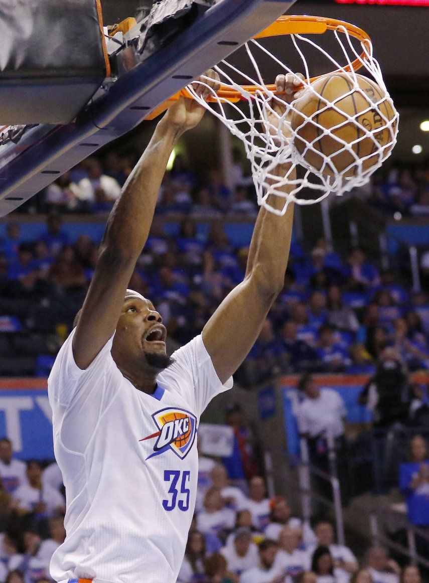 Westbrook y Durant ponen en ventaja al Thunder