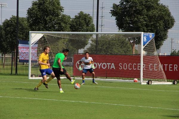 Panamá practica con el Boca Houston y lo vence 10-0