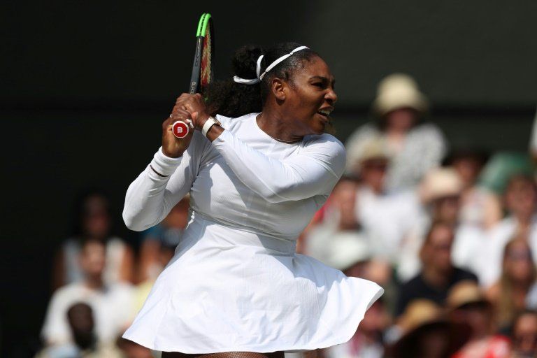 Serena dice que sufre emociones posparto tras retomar el tenis