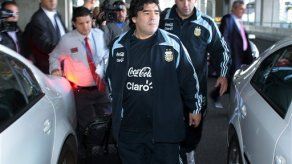 Maradona convoca a Perotti para partido contra España