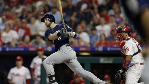 Cerveceros arrasan a Filis 12-4 con 2 jonrones de Braun