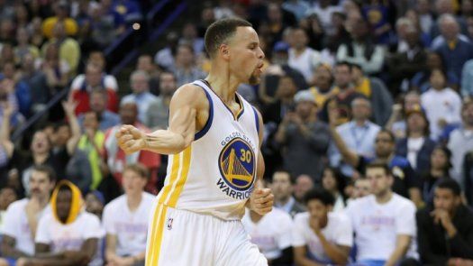 Stephen Curry sigue como líder anotador en la NBA