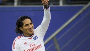 Guerrero anota en triunfo de Hamburgo y Schalke vence a Augsburgo