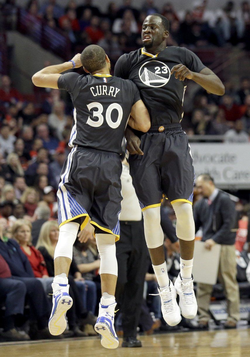 Los Warriors logran su 12ma victoria ante Bulls