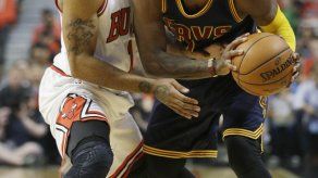 Rose define con triple y Bulls toman ventaja sobre Cavaliers