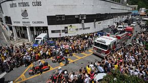 Pelé: Restos llegan al cementerio tras homenaje