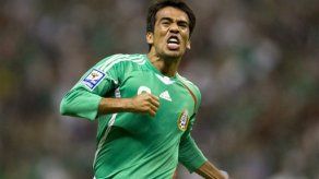 Mundial: Eriksson sufre pero gana; Rueda lamenta tiros errados