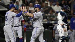 Morales logra jonrón; Azulejos vencen a Marineros