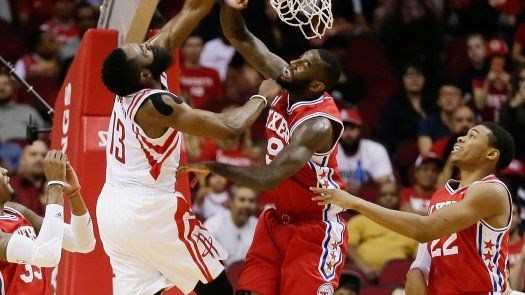 Harden anota 50 y Rockets superan 116-114 a 76ers