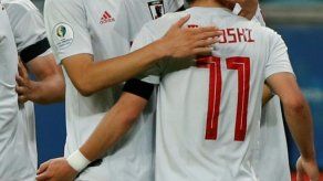 Un gol de Giménez pone el 2-2 y salva a Uruguay del desastre ante Japón