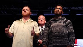 ¿De cuánto es la bolsa de la pelea Canelo Álvarez vs Jermell Charlo?