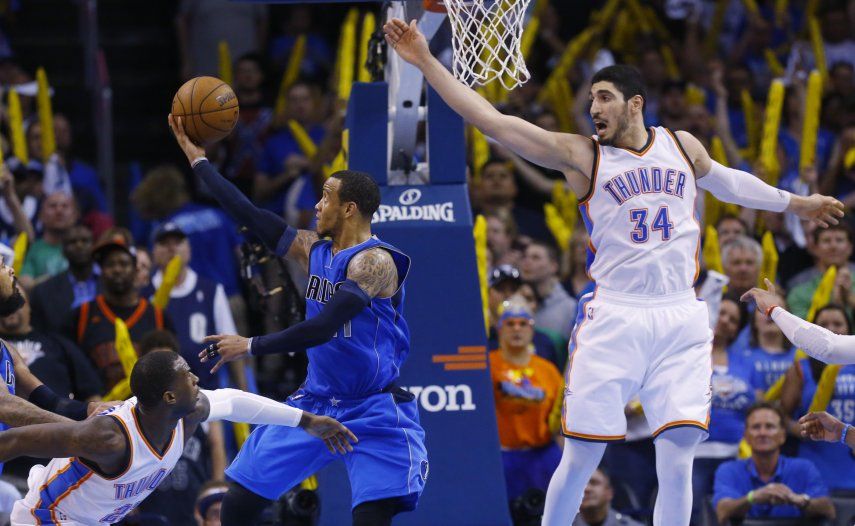 Mavericks vencen al Thunder pese a gran labor de Westbrook