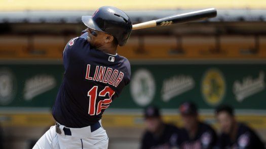 Indios pegan 11 dobletes en paliza sobre Atléticos