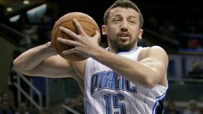 NBA suspende a Turkoglu 20 partidos por dopaje