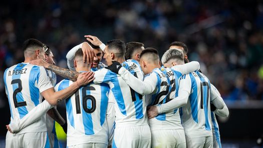 La selección de Argentina sin Lionel Messi goleó a El Salvador