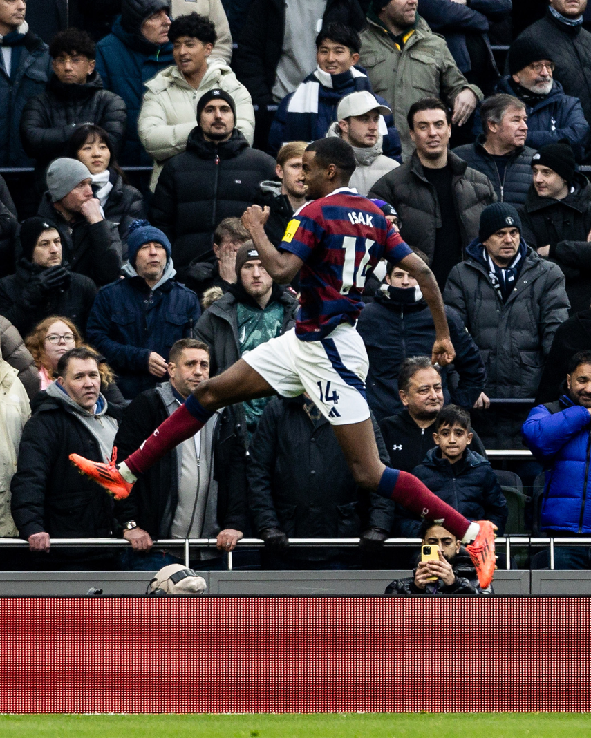 Premier League: El Newcastle se llevó los tres puntos en su visita al Tottenham