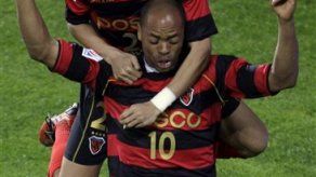 Clubes: Pohang Steelers avanza a semifinales contra Estudiantes