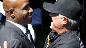 Vítores... y abucheos para Bonds en Pittsburgh