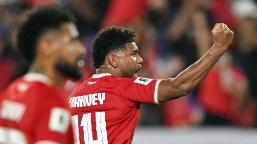 Carlos Harvey se recupera y estará para noviembre con la selección de Panamá Carlos Harvey se recupera y estará para noviembre con la selección de Panamá