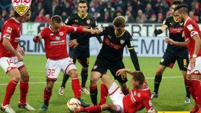 El amenazado Stuttgart empata en visita a Mainz