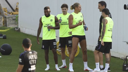 Julián Álvarez no viaja con el Atlético de Madrid a Marsella en plena incertidumbre Julián Álvarez no viaja con el Atlético de Madrid a Marsella en plena incertidumbre