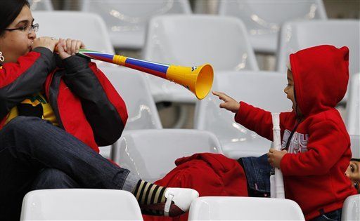 Mundial: China no da abasto con pedidos de vuvuzelas