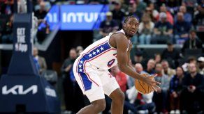 NBA: Tyrese Maxey sufre lesión en el tendón de la corva