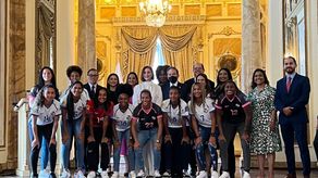 Jugadoras de Panamá Femenina son agasajadas en la Presidencia