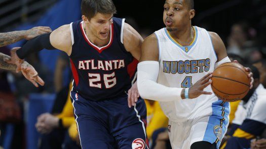 Nuggets sorprenden y vencen a los líderes Hawks