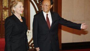 Clinton busca impulsar en China temas ambientales y finanzas