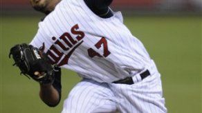 Liriano cumple en retorno con Minnesota