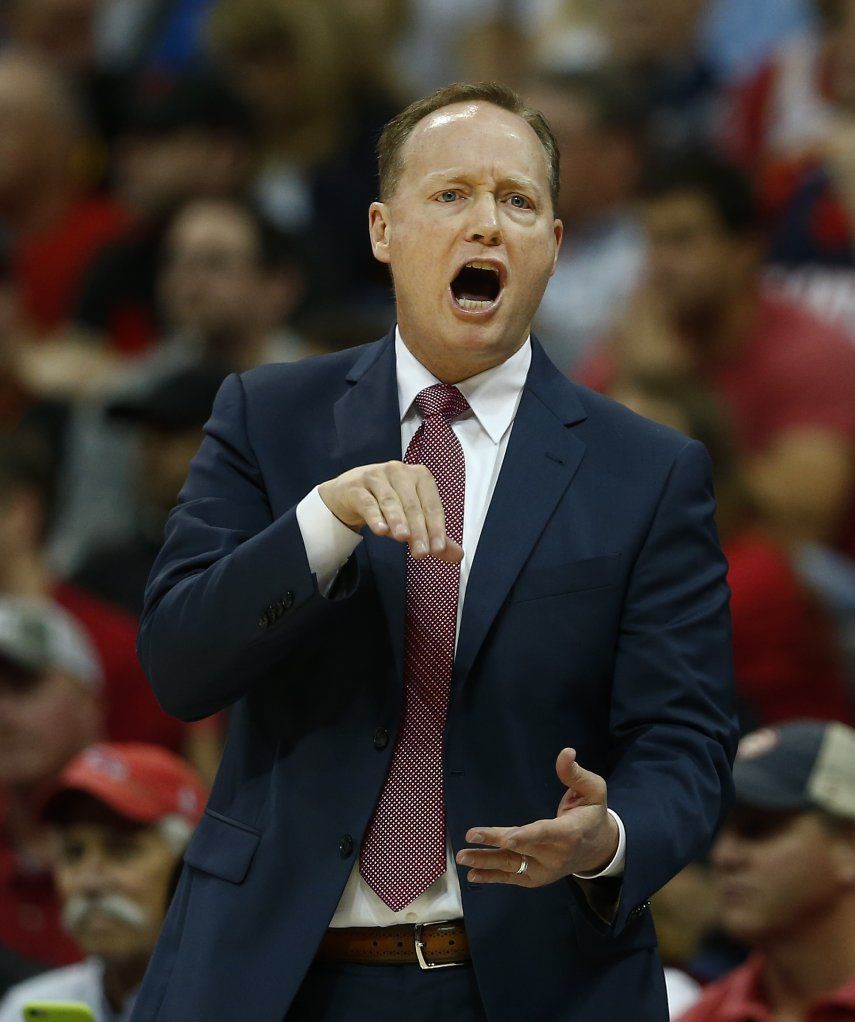 NBA: Mike Budenholzer, de Hawks, nombrado entrenador del año