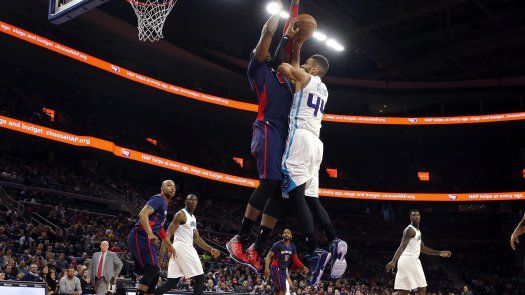 Hornets hilan su quinto triunfo gracias a Jefferson