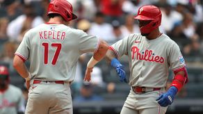 MLB: Edmundo Sosa conectó cuadrangular ante Yankees, pero tuvo que salir por lesión
