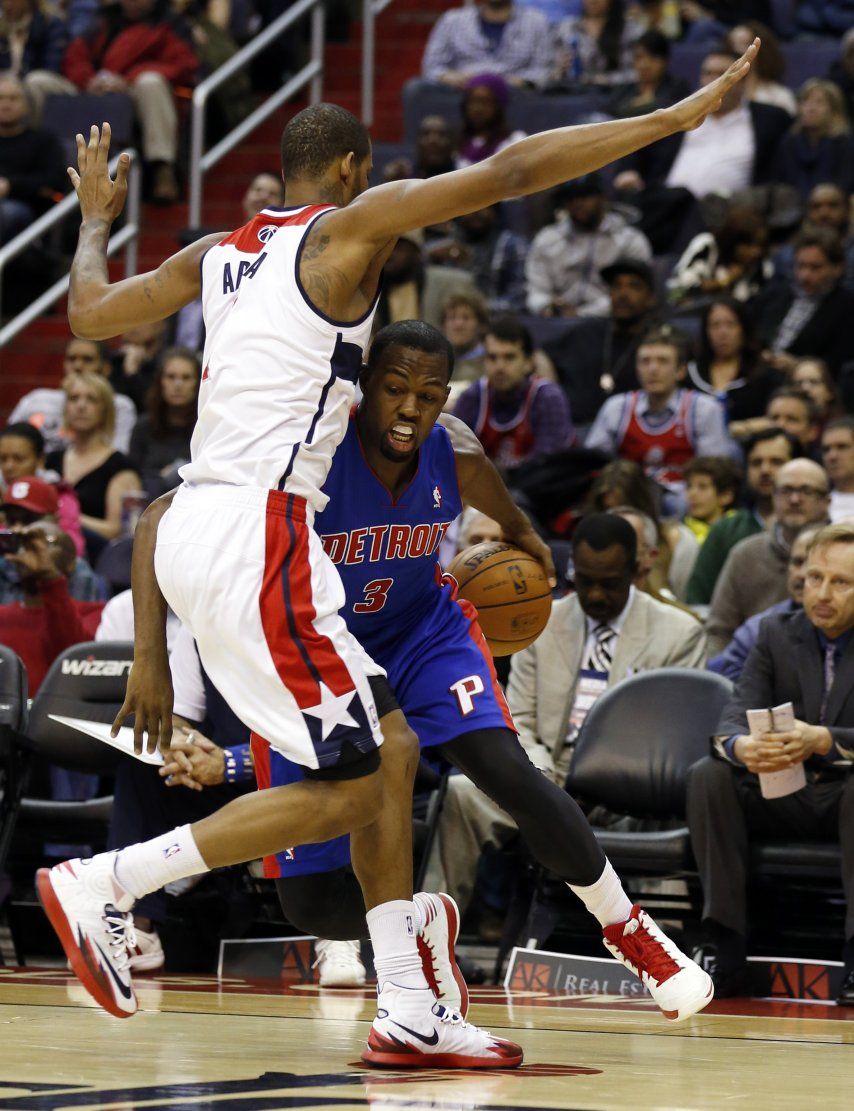 Smith y Stuckey, figuras en triunfo de Pistons