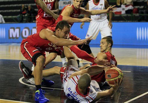 Preolí­mpico: Canadá quita invicto a Dominicana por 73-72
