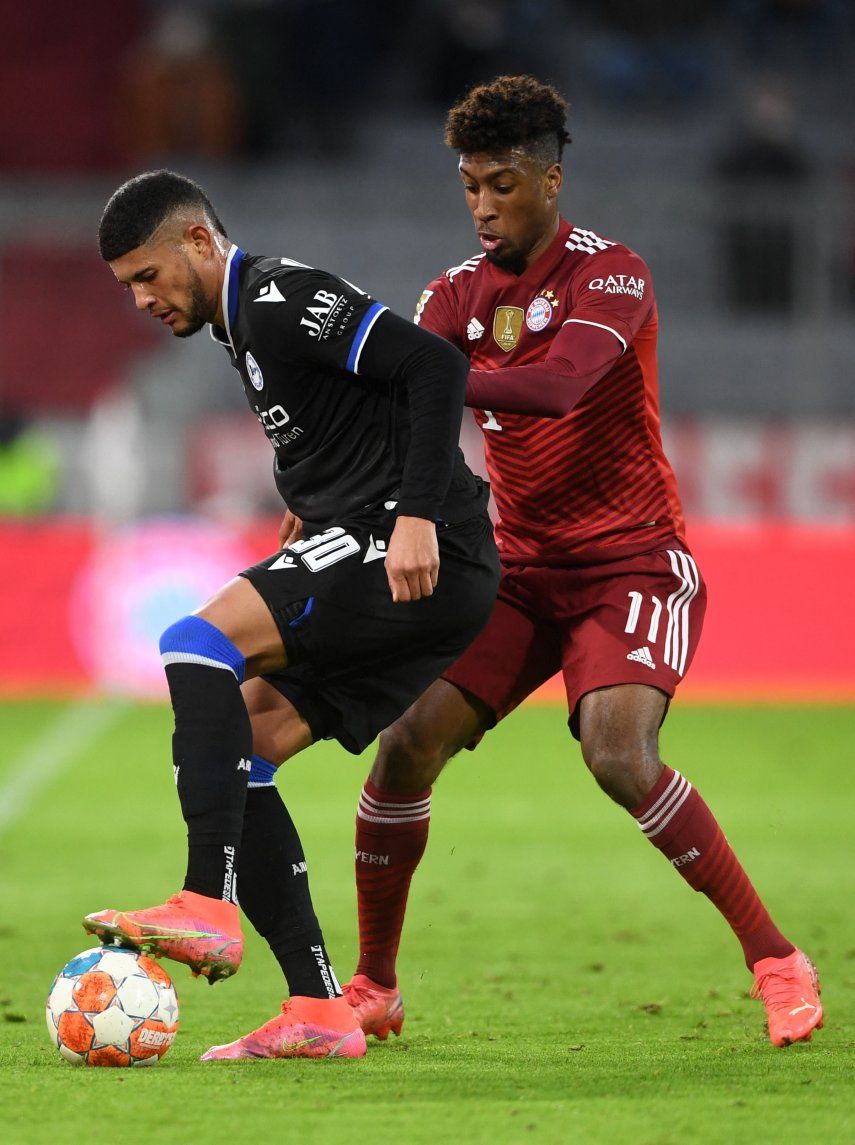 Andrés Andrade vs el Bayern Munich en Bundelisga
