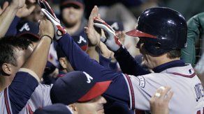 MLB: Bravos 10, Filis 4; Jones pega cuadrangular