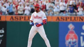MLB: Panameño Edmundo Sosa brilla en triunfo de Phillies ante Rockies
