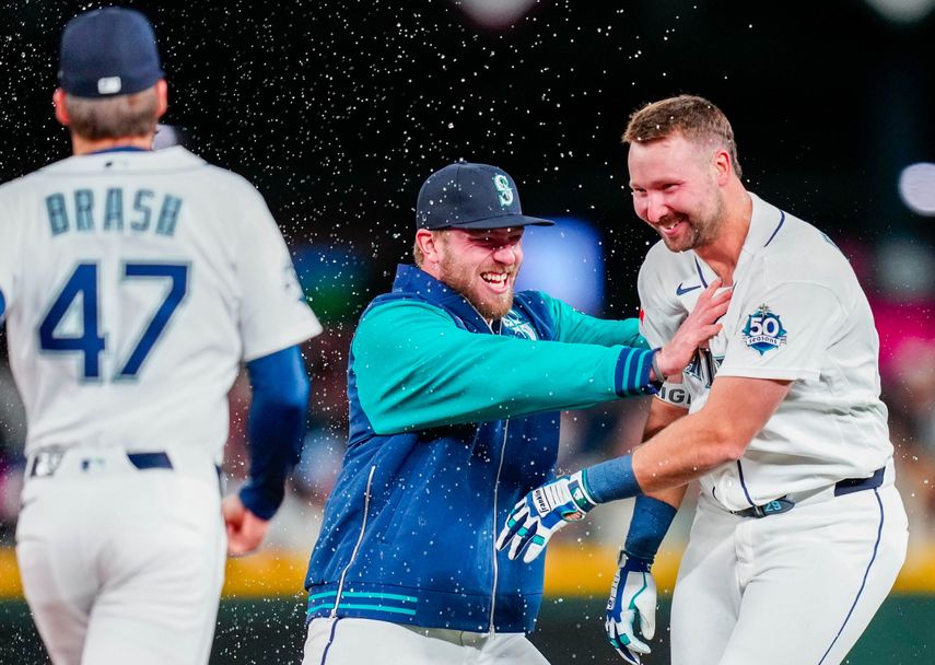 MLB: Marineros de Seattle ganan con brillante Cal Raleigh