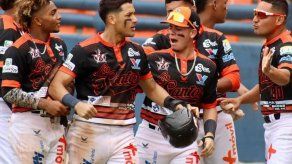 Los Santos marcha 6to en el campeonato del Béisbol Mayor 2022.